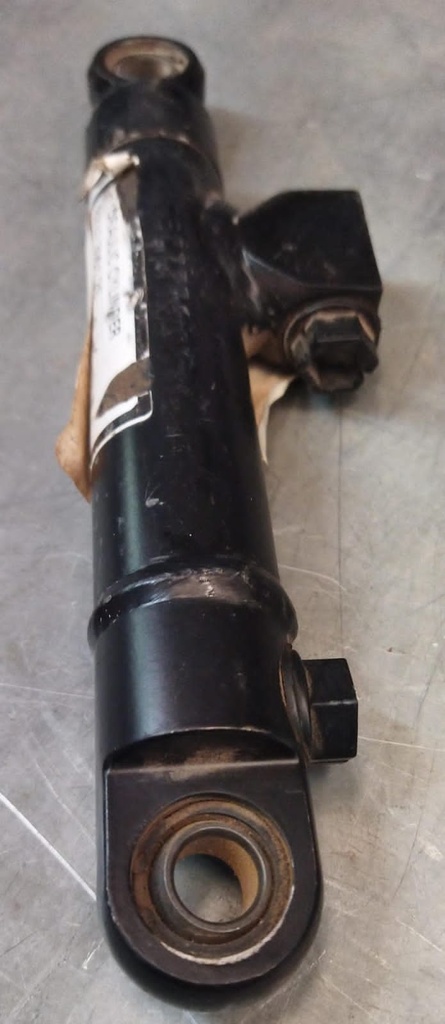 [3143800] HYD.CYLINDER #8232-3001-26